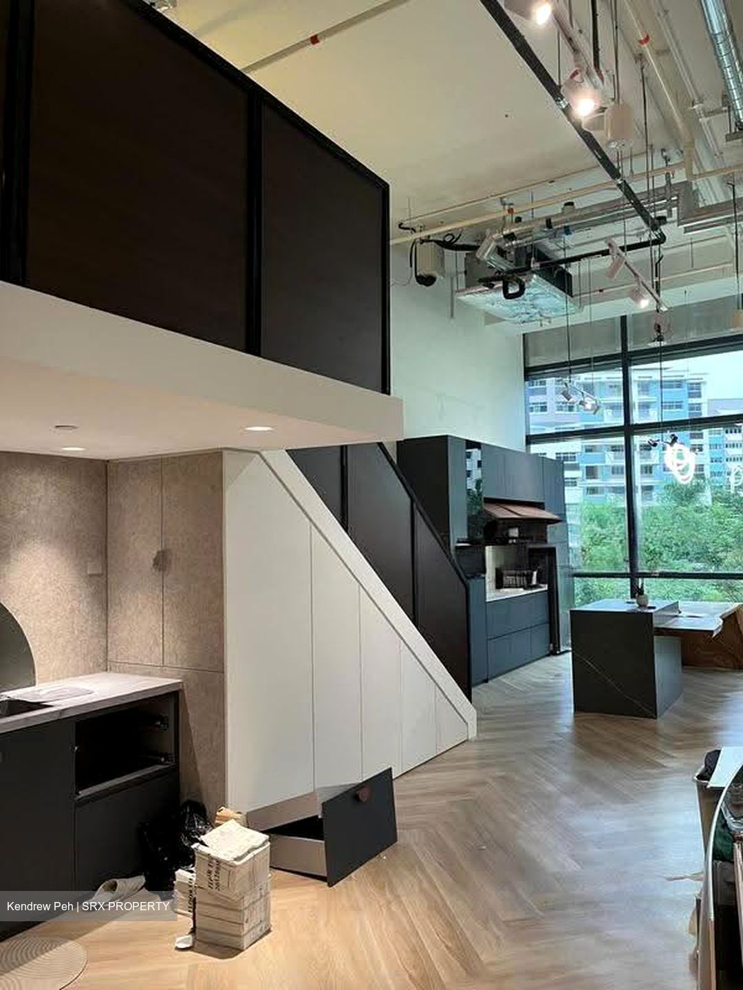 Woods Square (D25), Office #611817801